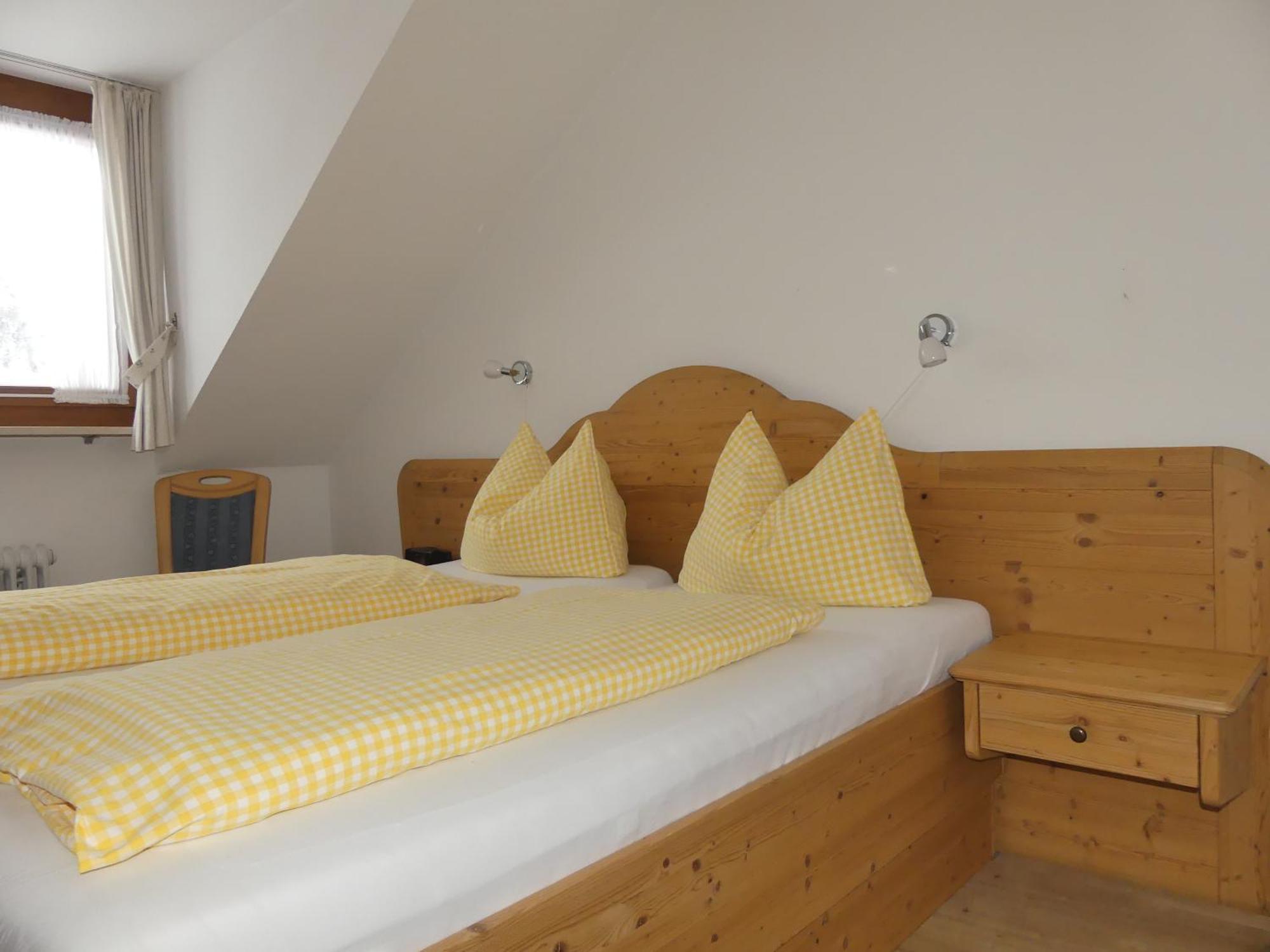 Haus Spornitz Ferienwohnung Mittenwald Exterior photo